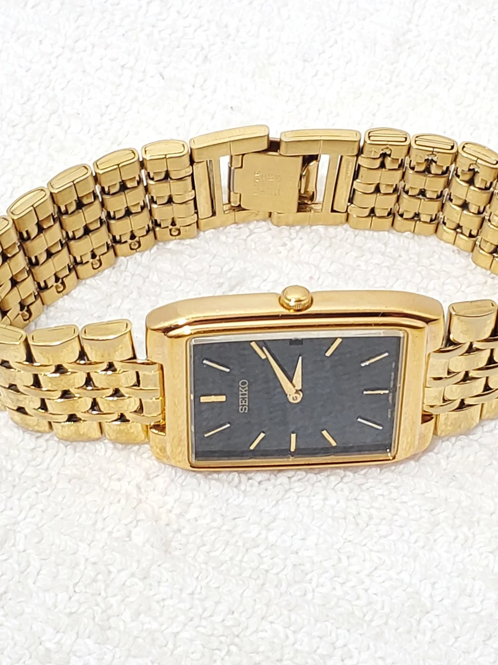 Vintage Seiko Men's Date Tank Quartz Watch Gold Plated Black Dial One Jewel